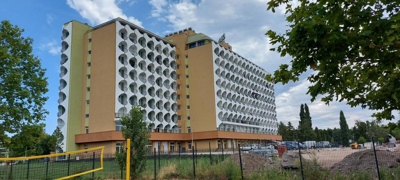 Life Apartmanok Siófok Exteriör bild